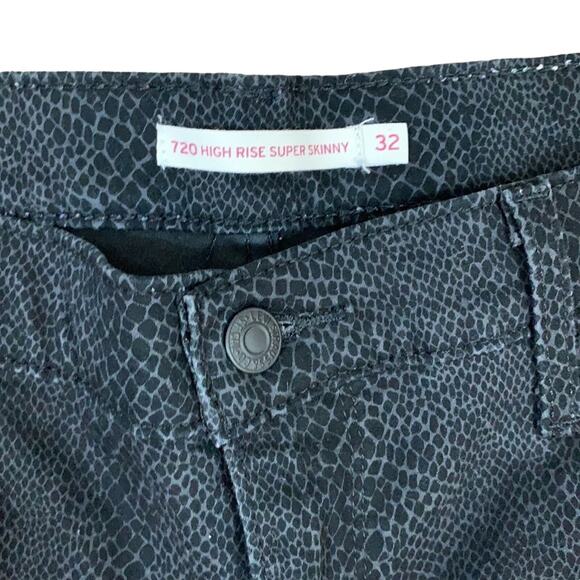 Levi's 720 High Rise Super Skinny Snakeskin Jeans - Picture 2 of 5